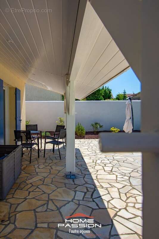 Maison à MESCHERS-SUR-GIRONDE