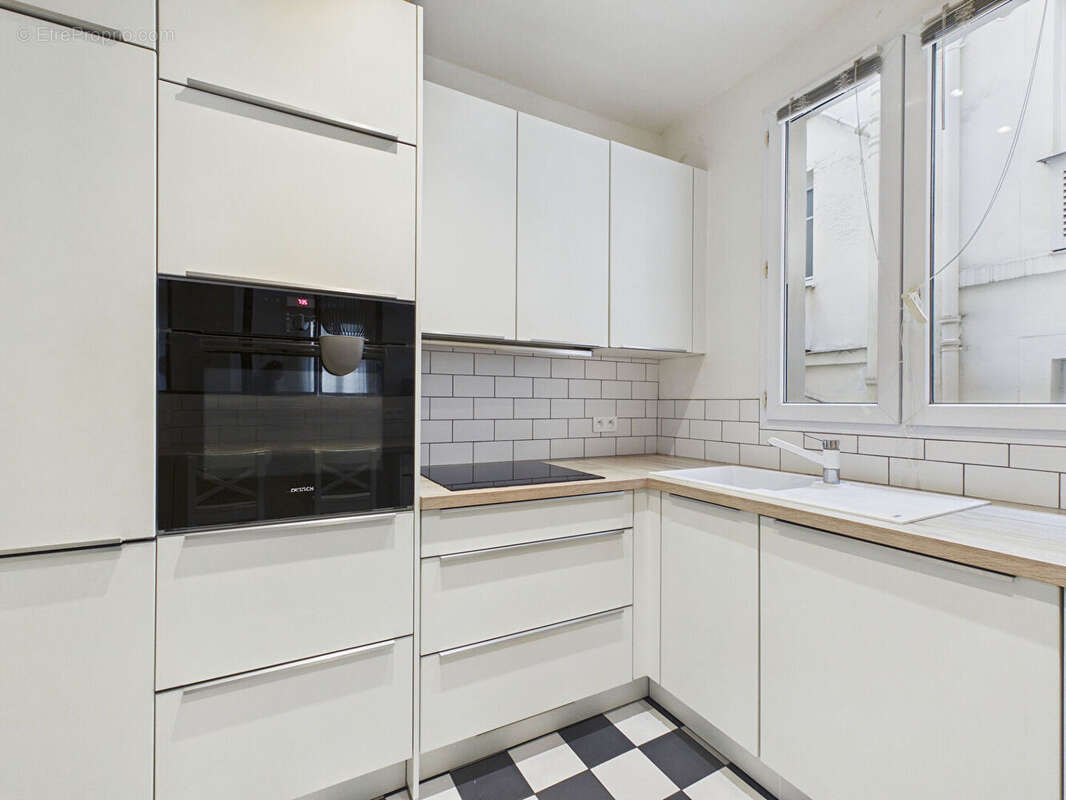 Appartement à PARIS-9E