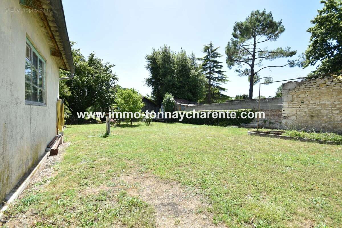 Maison à TONNAY-CHARENTE