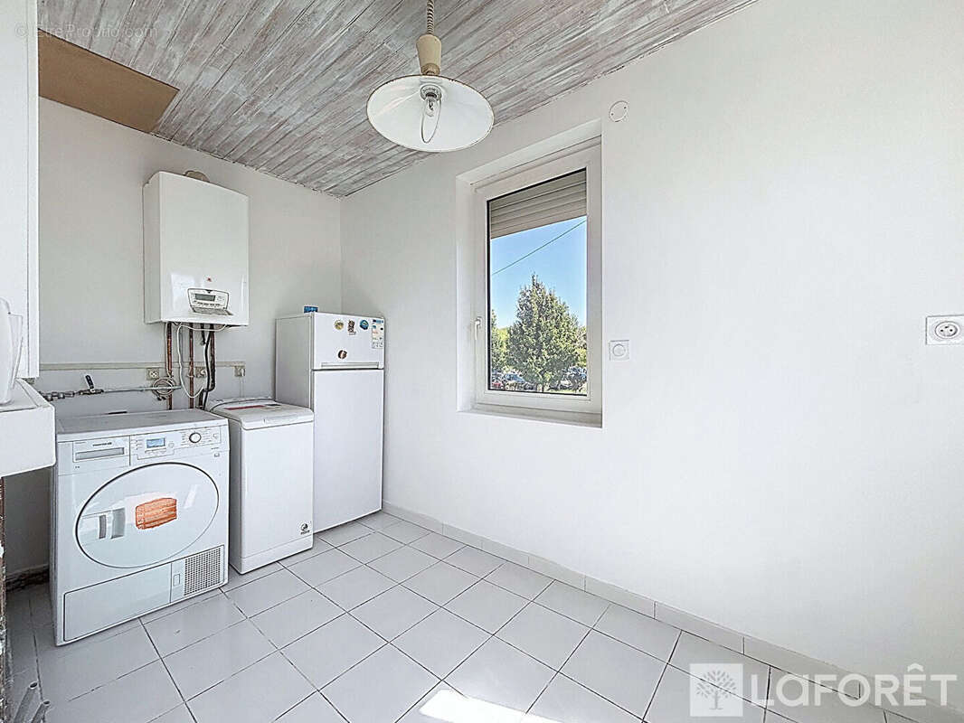 Maison Orange Centre 80 m², 3 chambres, et garage et jardin 590 m² - photo 9