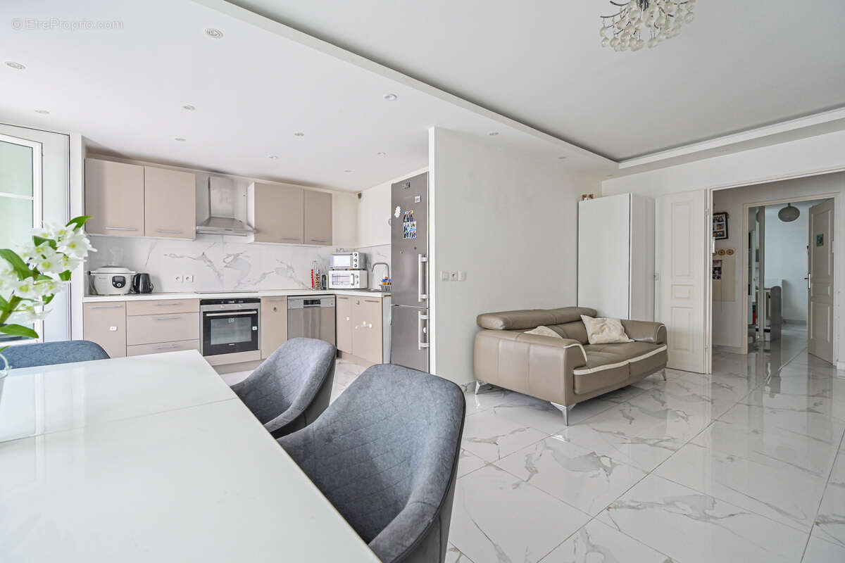 Appartement à MAISONS-ALFORT