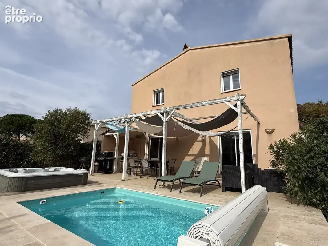 Maison à CALVI