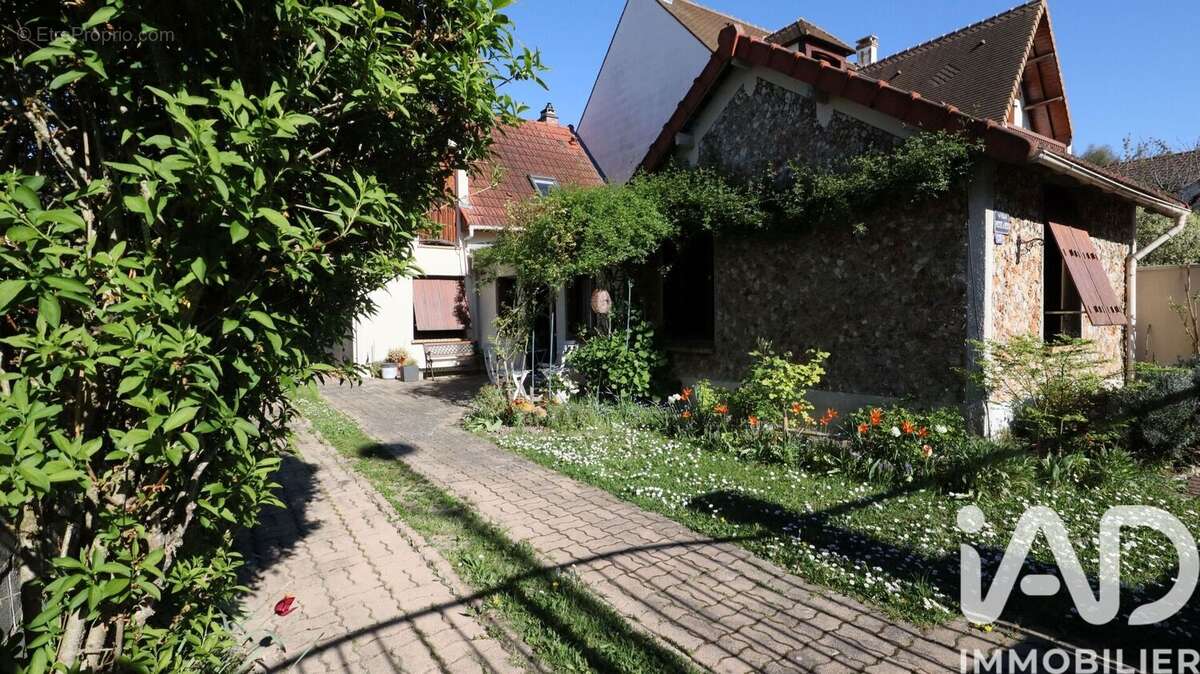 Photo 2 - Maison à ANTONY
