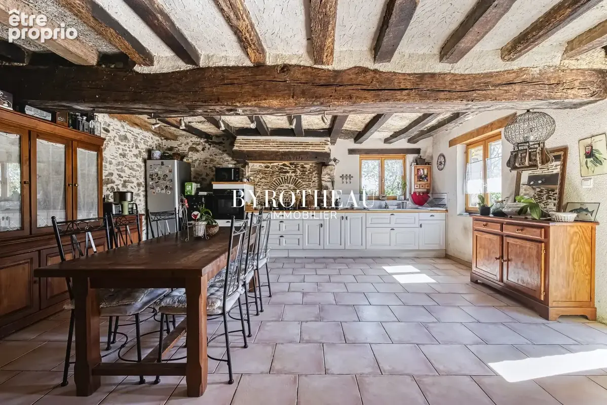 Maison 5 pièces 125 m² à vendre à Sceaux-D'anjou (49330) - photo 3