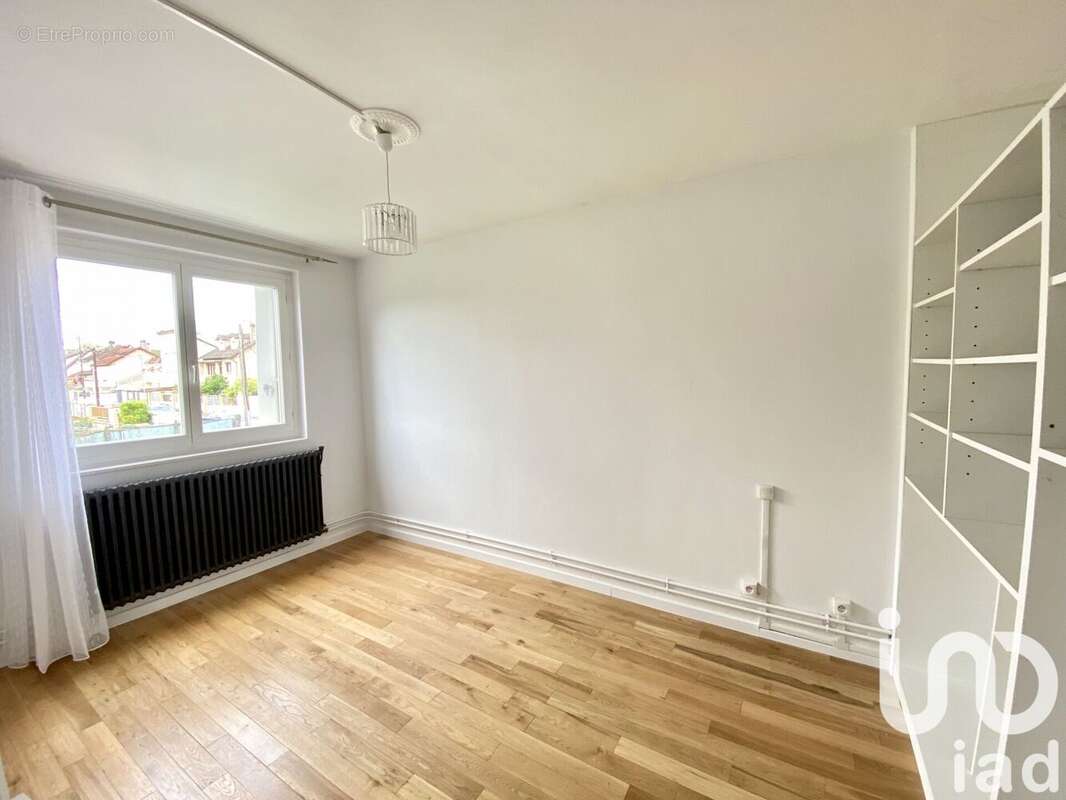 Photo 8 - Appartement à CLAYE-SOUILLY