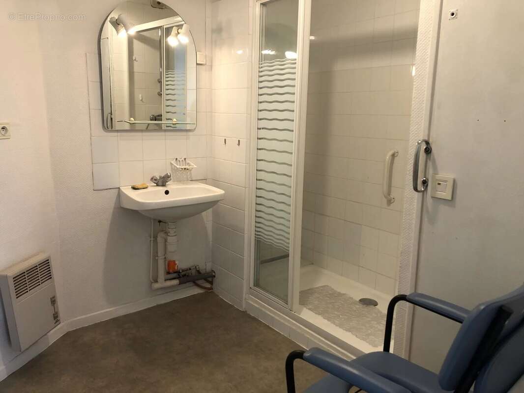 Appartement à THORIGNY-SUR-OREUSE