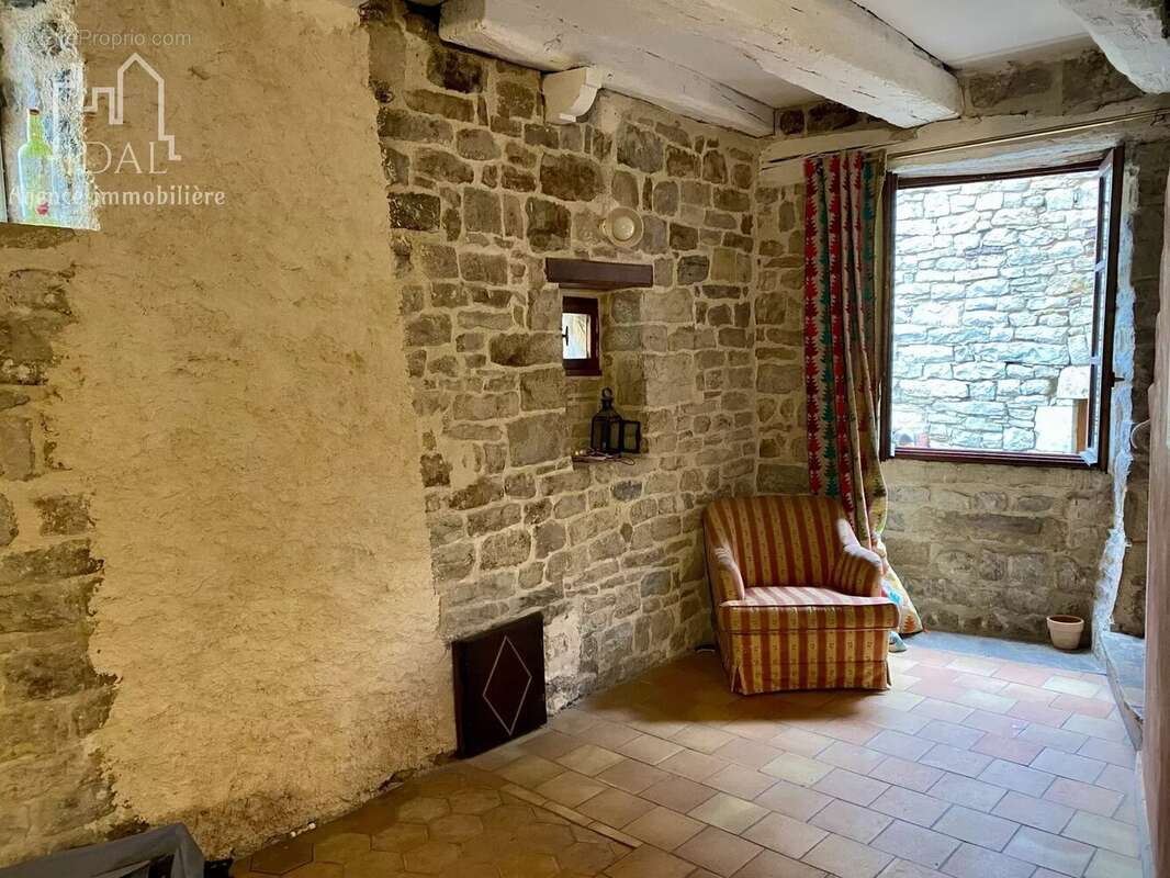 Maison à SEVERAC-LE-CHATEAU