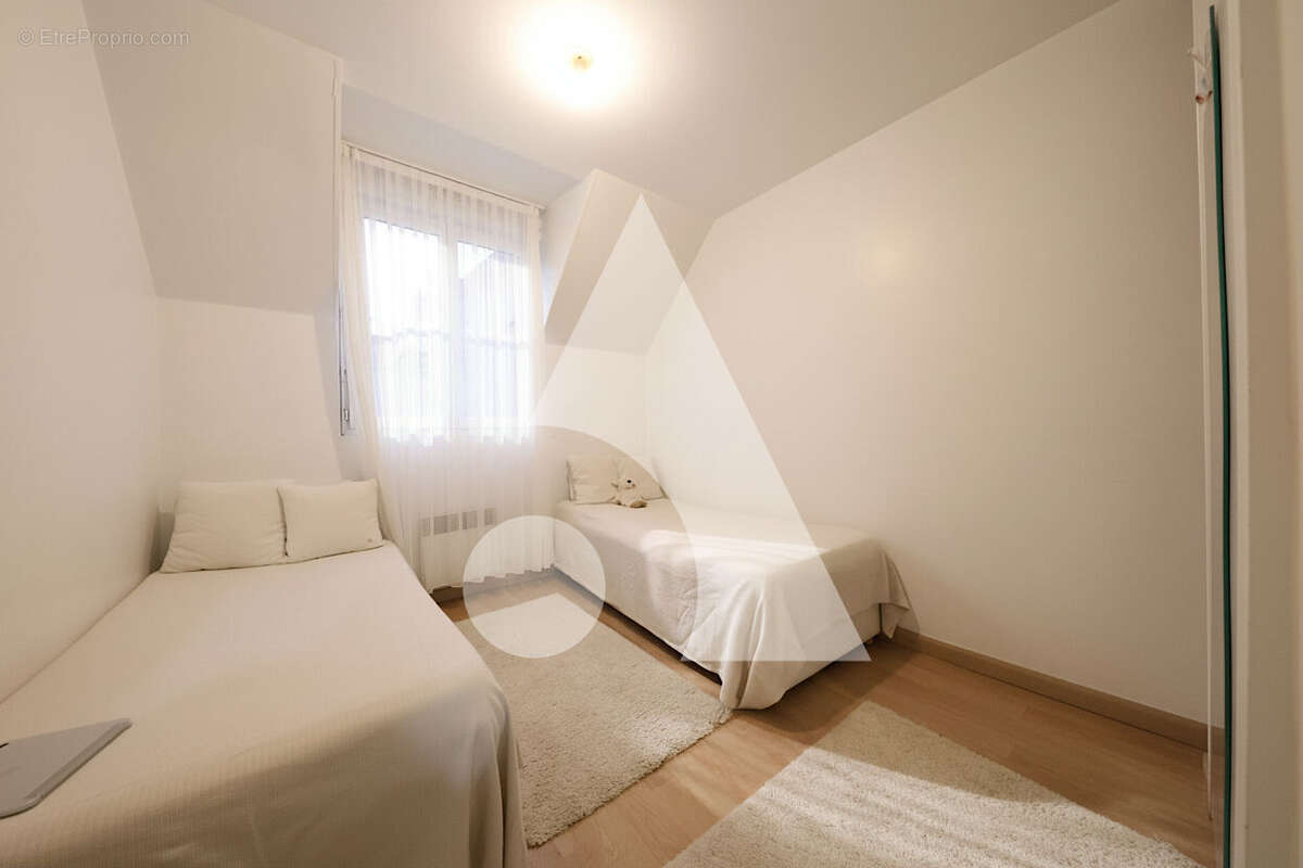 Maison à SAINTRY-SUR-SEINE