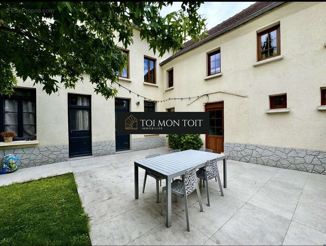 Maison à PLAILLY