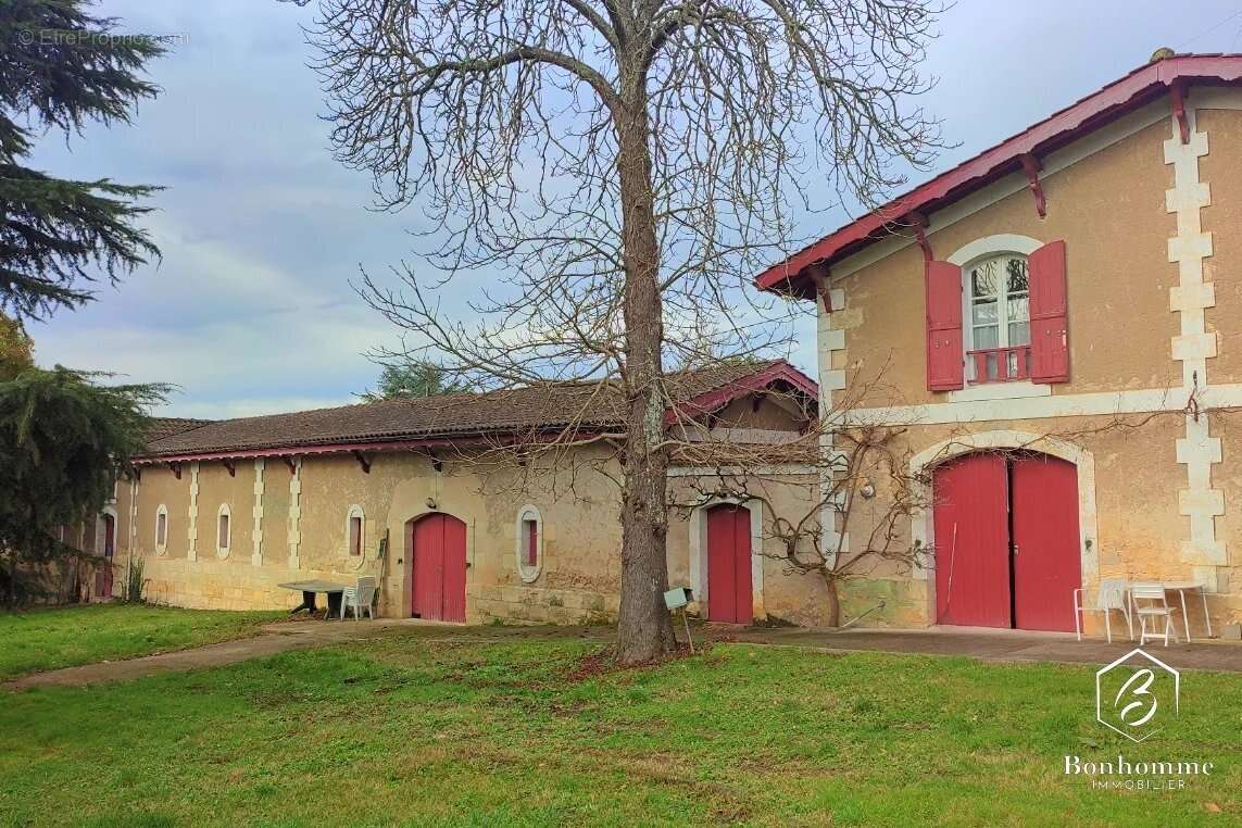 Maison à LESTIAC-SUR-GARONNE