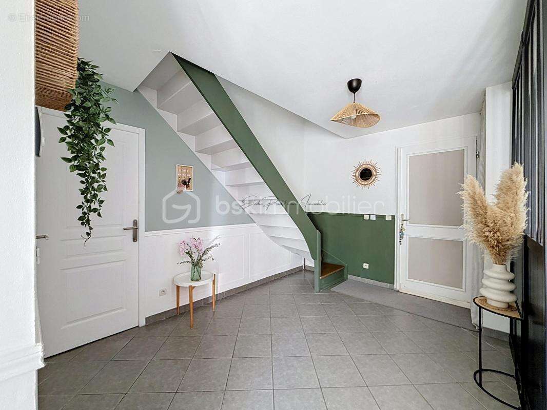 Maison familiale 118 m²  - 4 chambres - Terrain 1000 m² - Sans vis à vis - photo 6