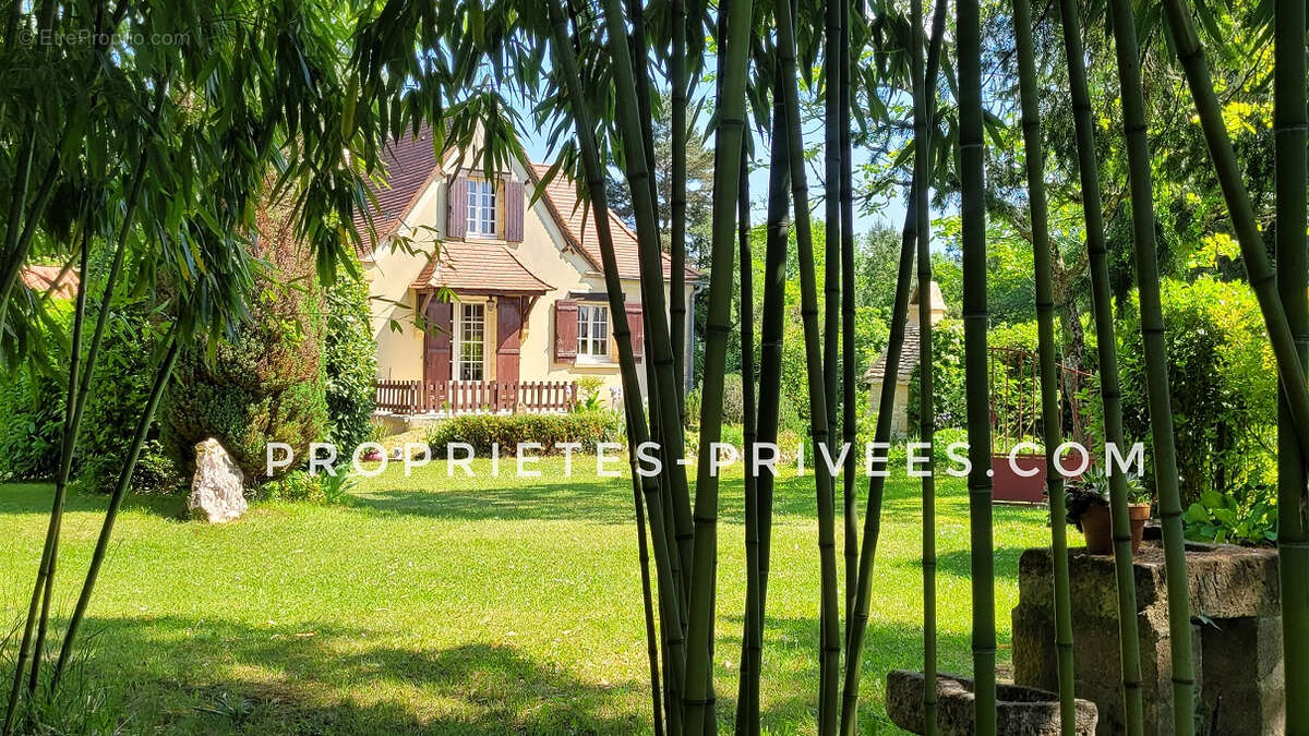 Maison à ROUFFIGNAC-SAINT-CERNIN-DE-REILHAC