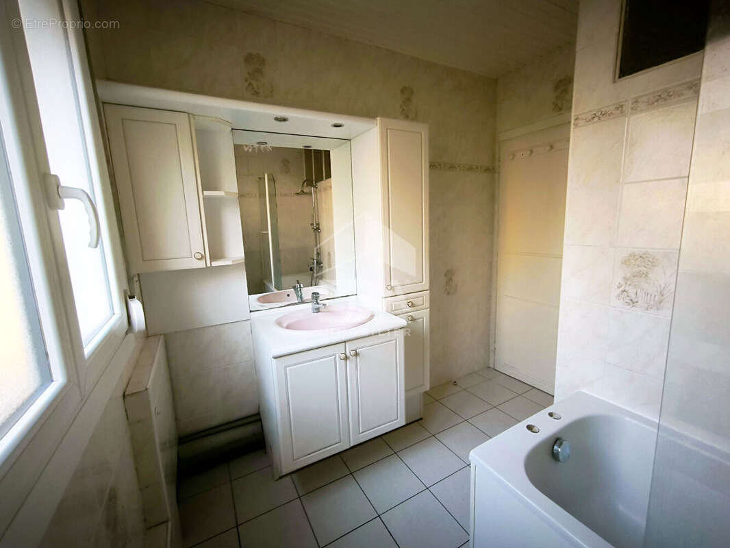 Maison à BRUAY-LA-BUISSIERE