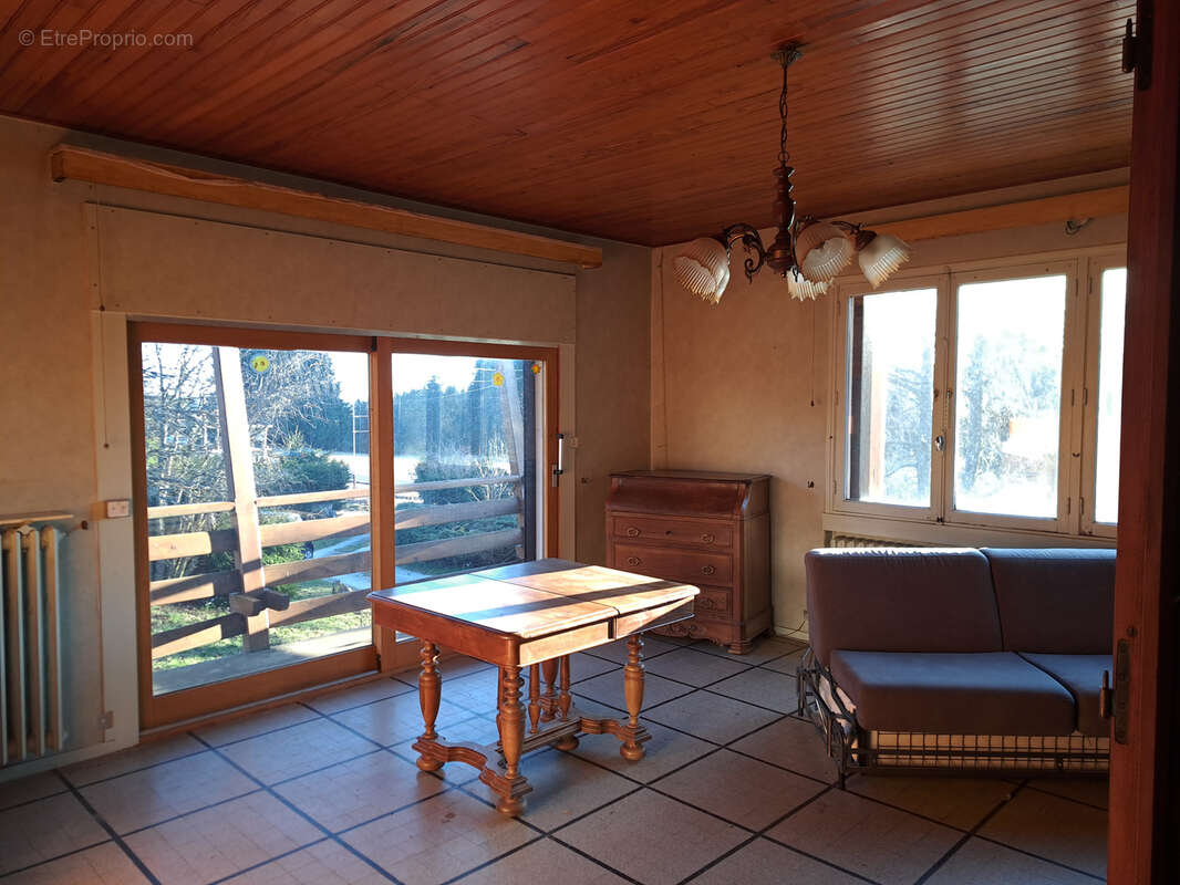 Maison à LE CHAMBON-SUR-LIGNON