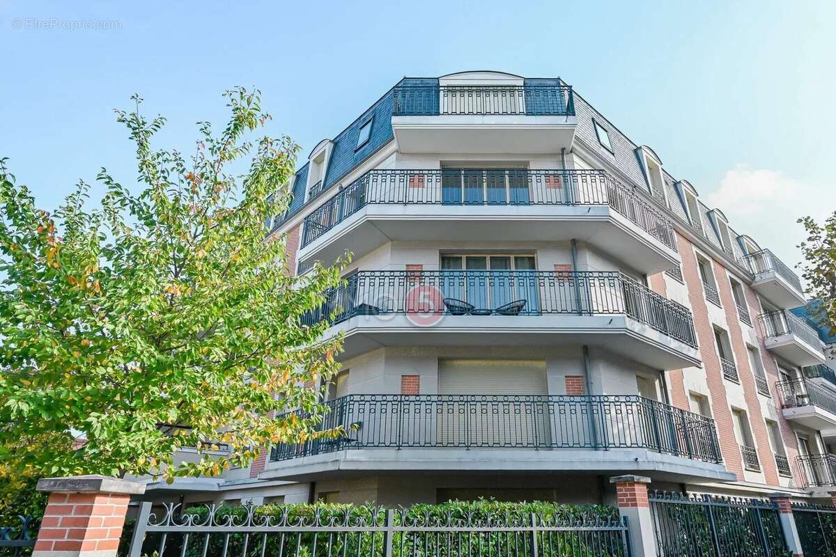 Appartement à LE RAINCY