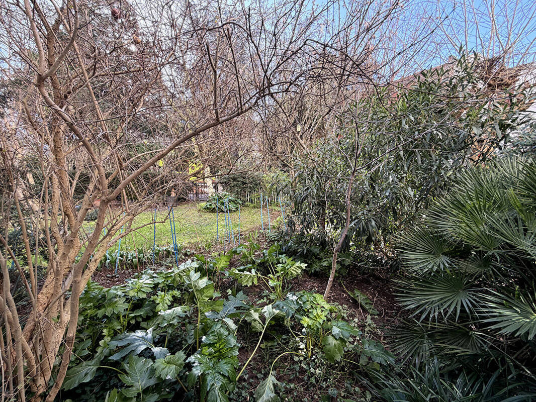 Appartement à LEVALLOIS-PERRET