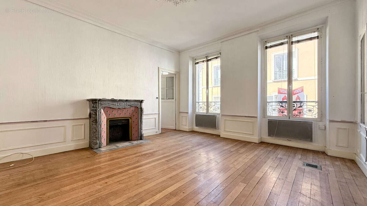 Appartement à CORBEIL-ESSONNES