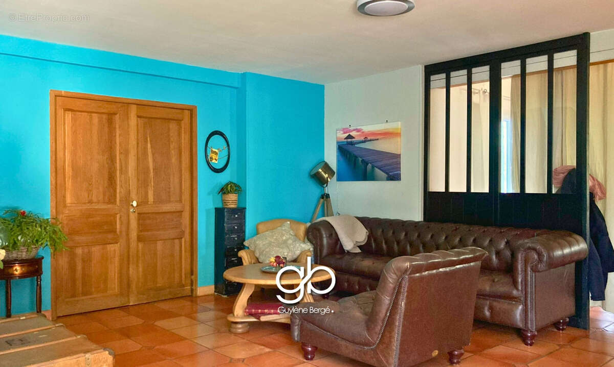 Propriété familiale avec 3 logements indépendants, piscine, installations équestres et hangar à boisseron - photo 14