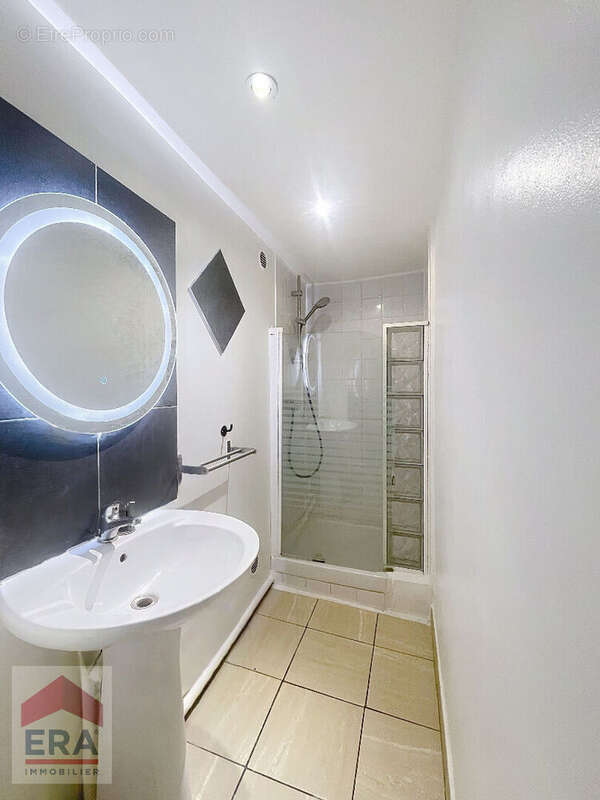 Appartement à MARSEILLE-6E