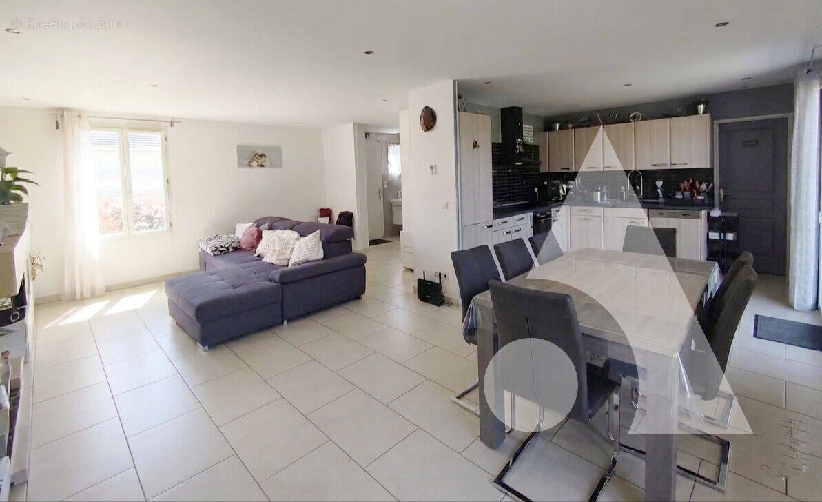 Maison à NANTEUIL-LE-HAUDOUIN