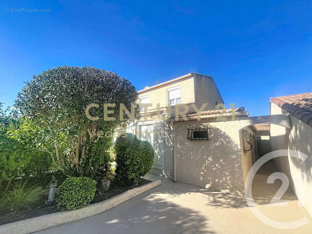 Maison à SAINT-JEAN-DE-VEDAS