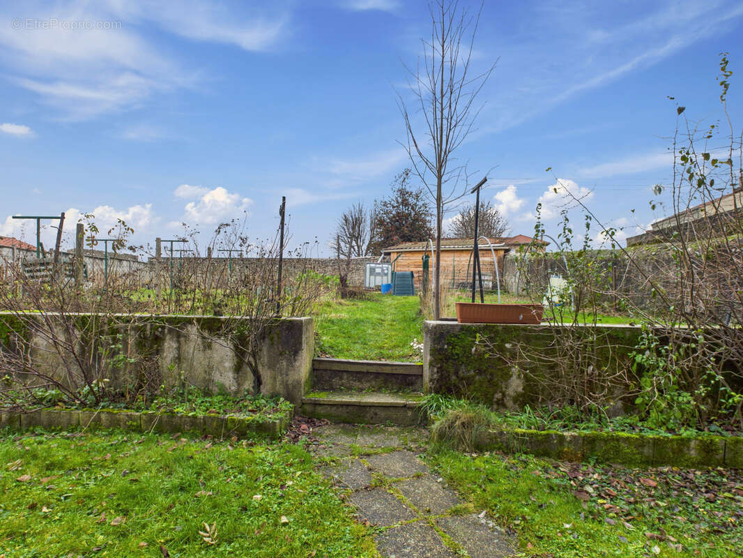Appartement à JONZIEUX
