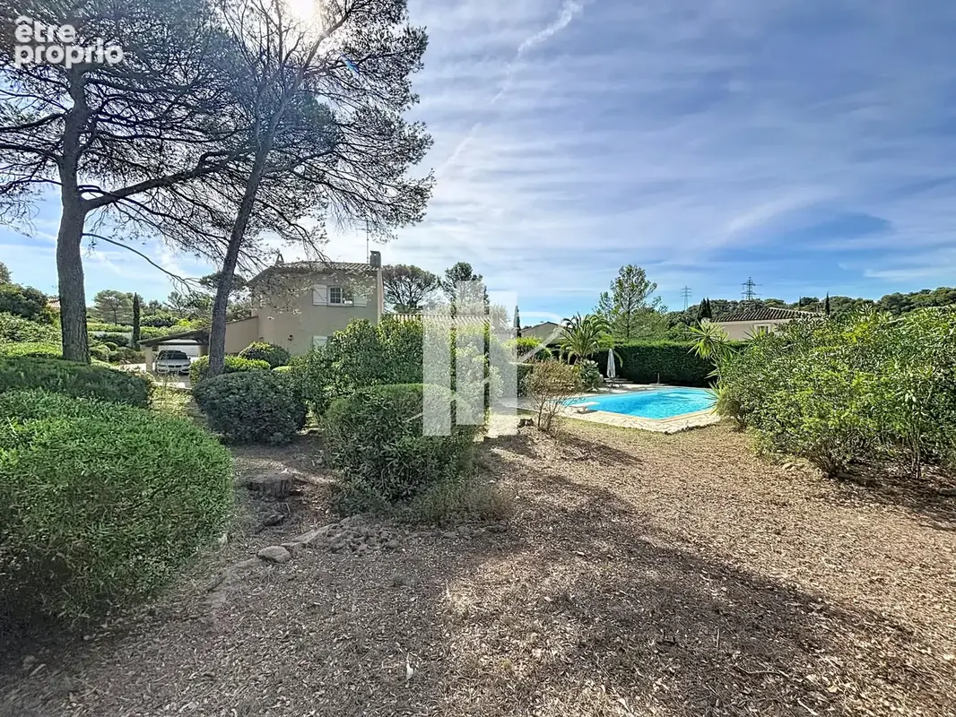 Exclusivité   valescure   villa provençale d’environ 200 m2 avec piscine - photo 2