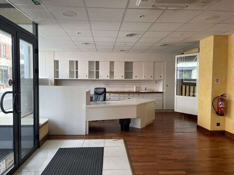 Appartement 450 m² à Sens  - photo 2