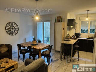 Appartement à SALLES