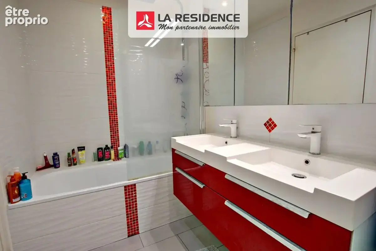 Maison 5 pièces 108 m² à vendre à Le Mesnil-Saint-Denis (78320) - photo 7
