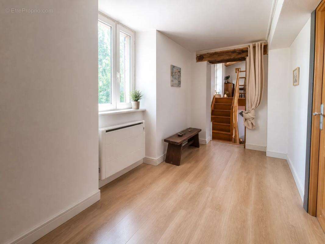 Maison de 6 pièces de 150 m² à Payrin-Augmontel - photo 7