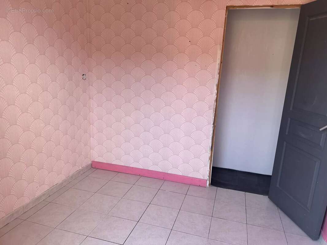 Appartement à SAINT-LAURENT-DE-CERDANS