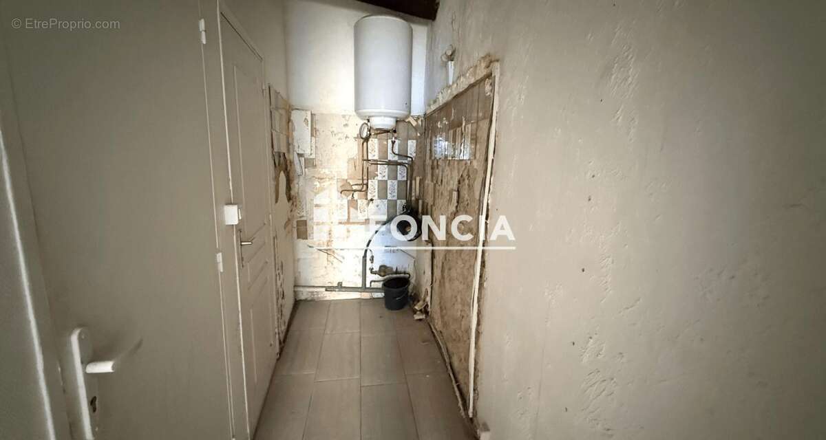 Saint-Mitre-les-Remparts - T1 de 26.83 m² idéal investisseur ou premier achat - photo 3