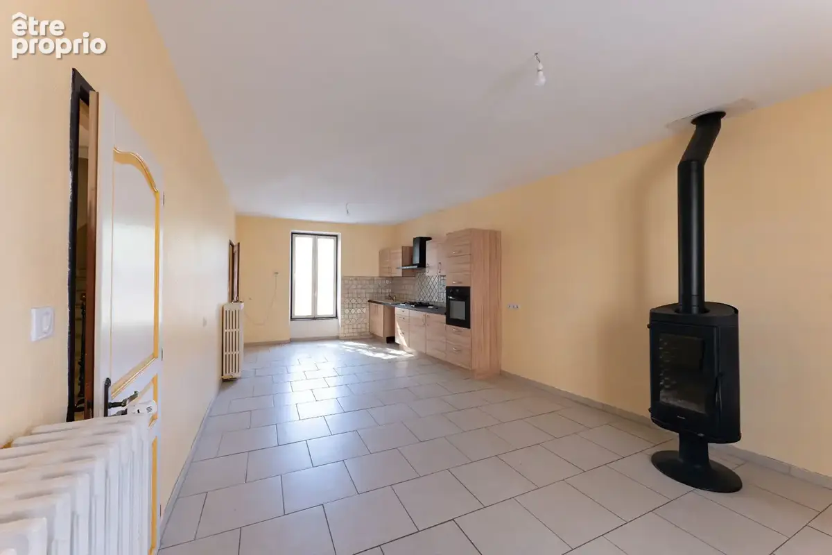 Propriété Le Breuil Sur Couze 9 pièce(s) 192 m2 - photo 5