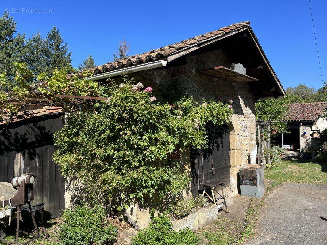 Maison à SAINT-PERDOUX