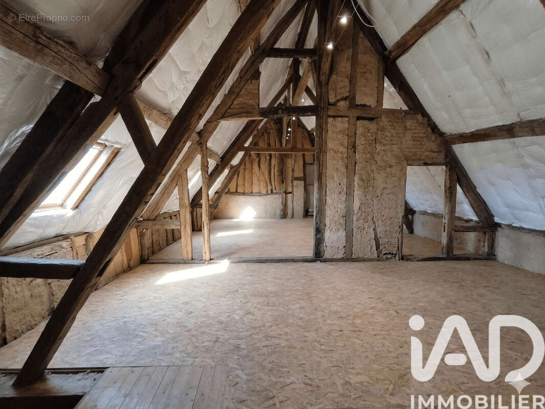 Maison 205 m² à Champrond-En-Gatine  - photo 8