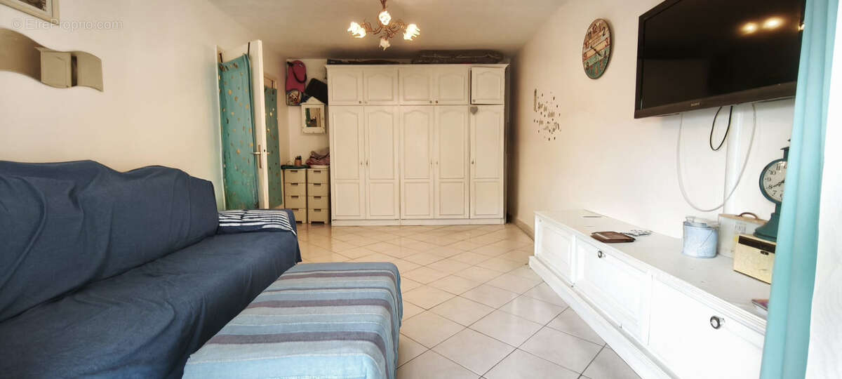 2p frejus plage / terrasse 17m2 / cave / possibilite garage - photo 8
