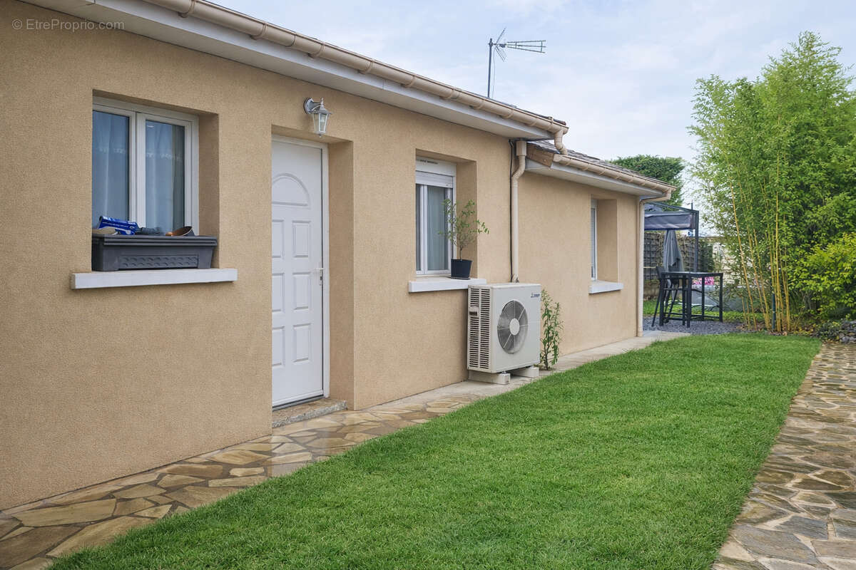 Maison à VIGNEUX-SUR-SEINE
