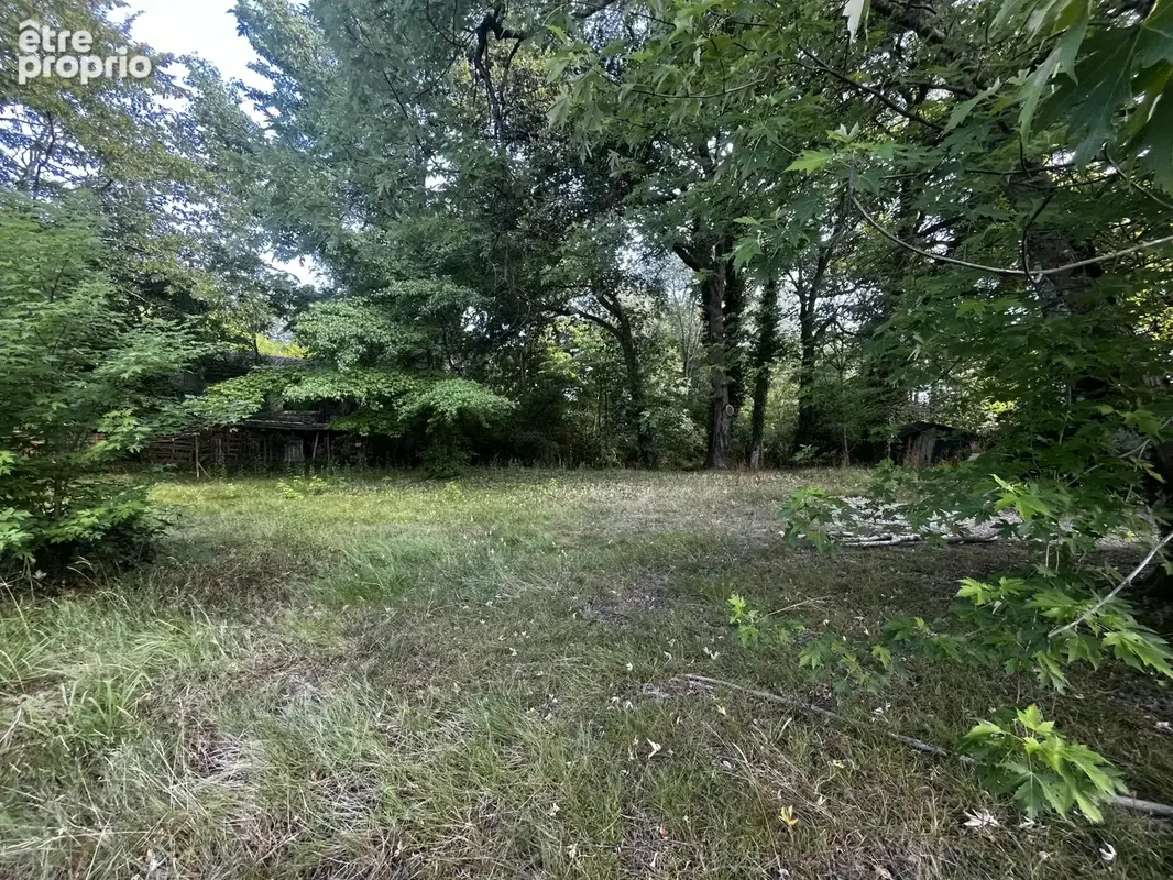 A SAISIR : terrain à bâtir première ligne, clôturé, partiellement viabilisé - photo 6