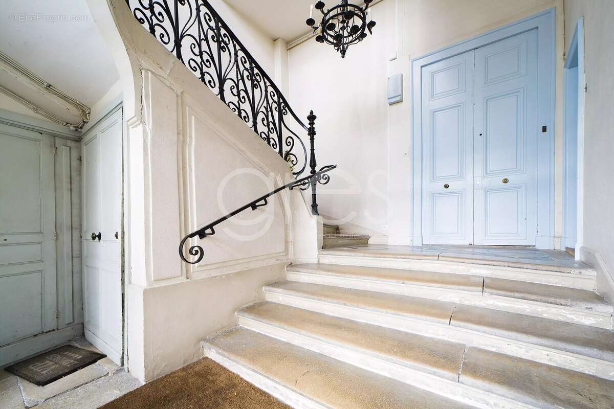 Appartement à PARIS-4E