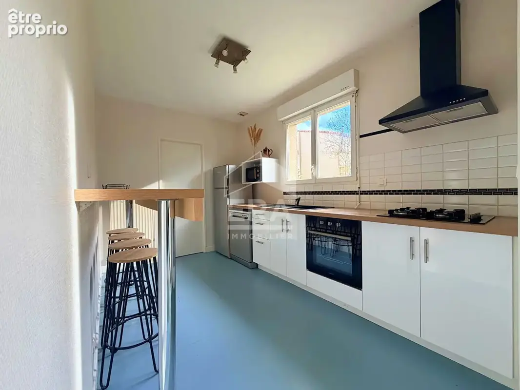 Immeuble 550m² à roullet-saint-estèphe - photo 8