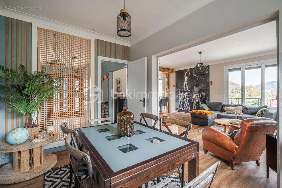 Appartement à BRIE-ET-ANGONNES