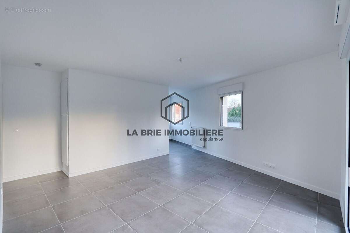 Appartement 74 m² à Rubelles  - photo 3