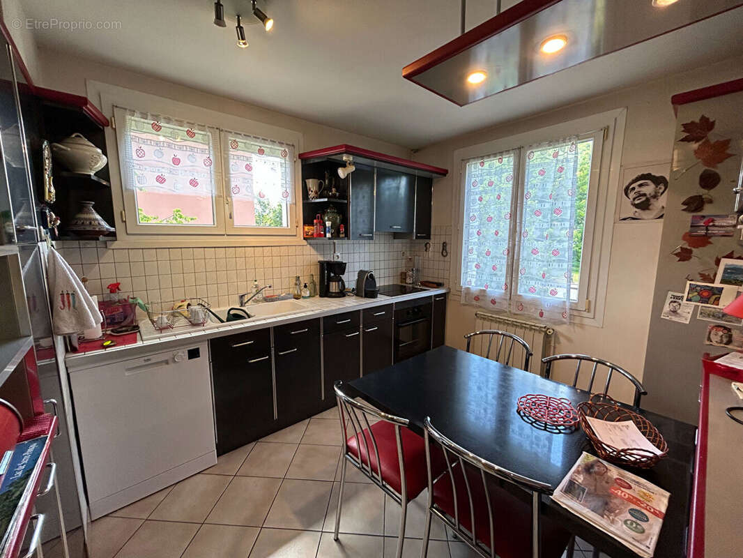 Belle maison familiale de 145 m² avec jardin, garage et ASCENSEUR privatif - photo 10