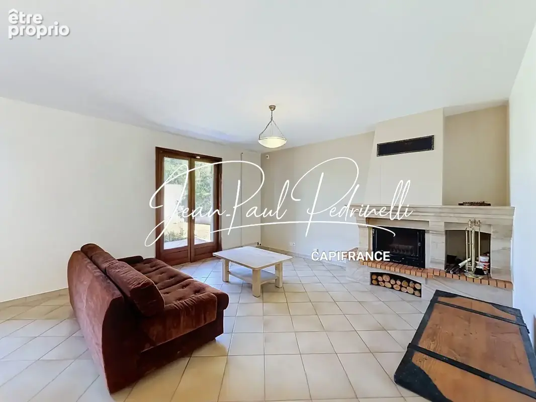 CALUIRE-ET-CUIRE – Cœur Vassieux – Villa 101 m² habitables + 115 m² Hors Carrez (double garage et annexe) – Terrain plat 770 M²  - photo 7