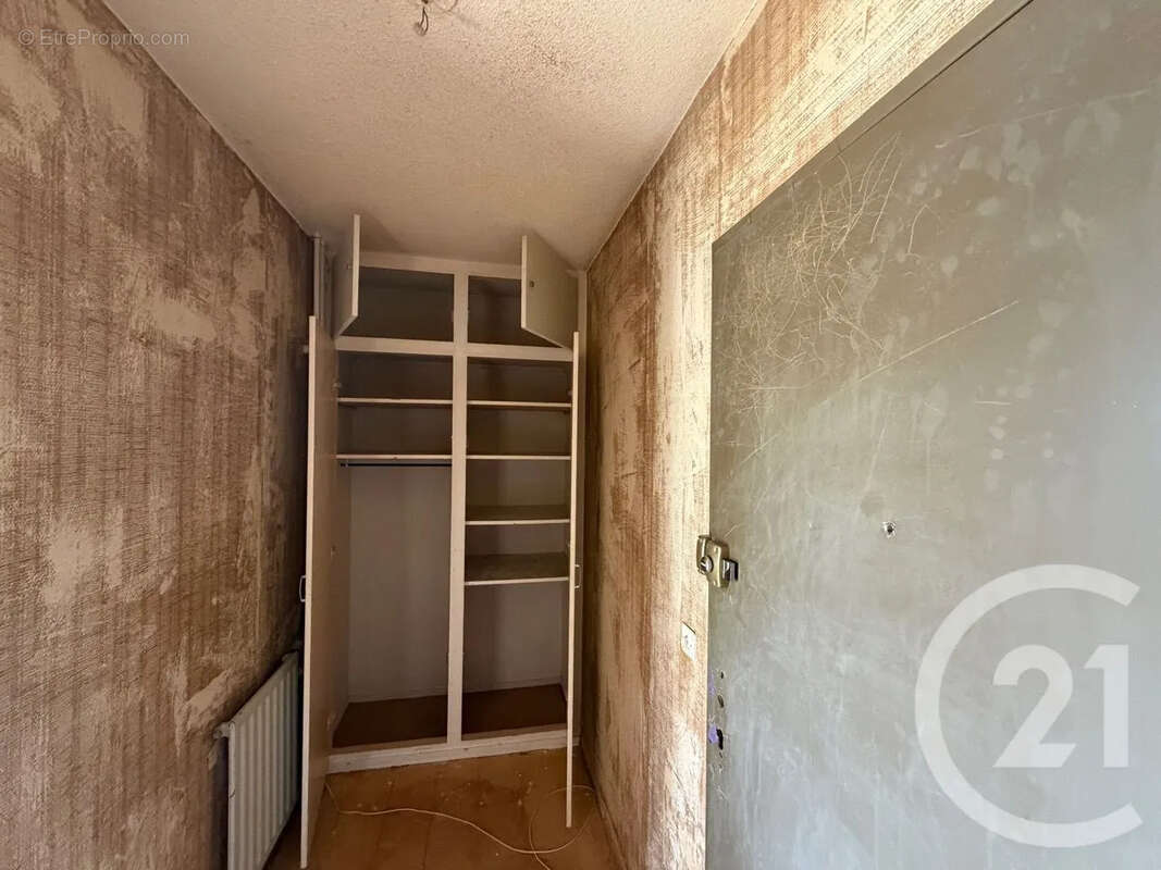 Appartement 30 m² à Aurillac  - photo 4