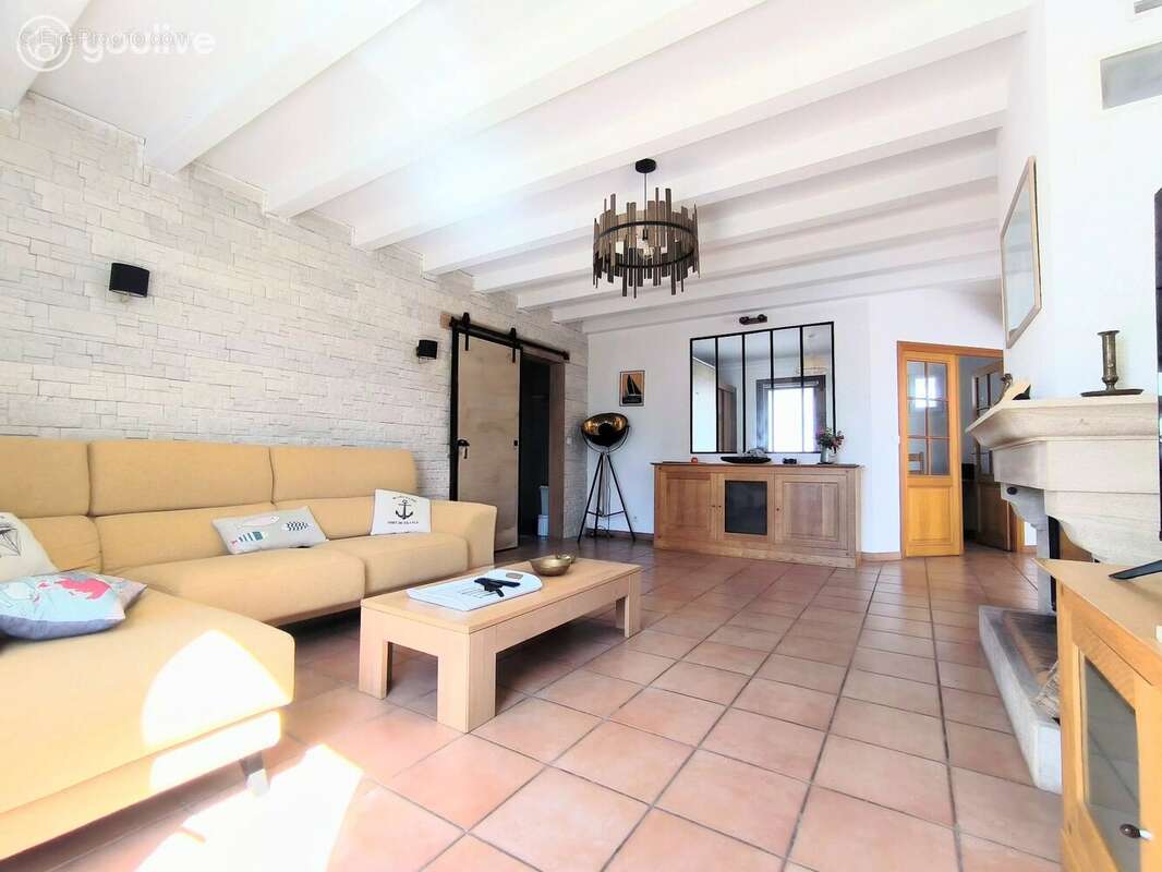 Maison à BOUIN