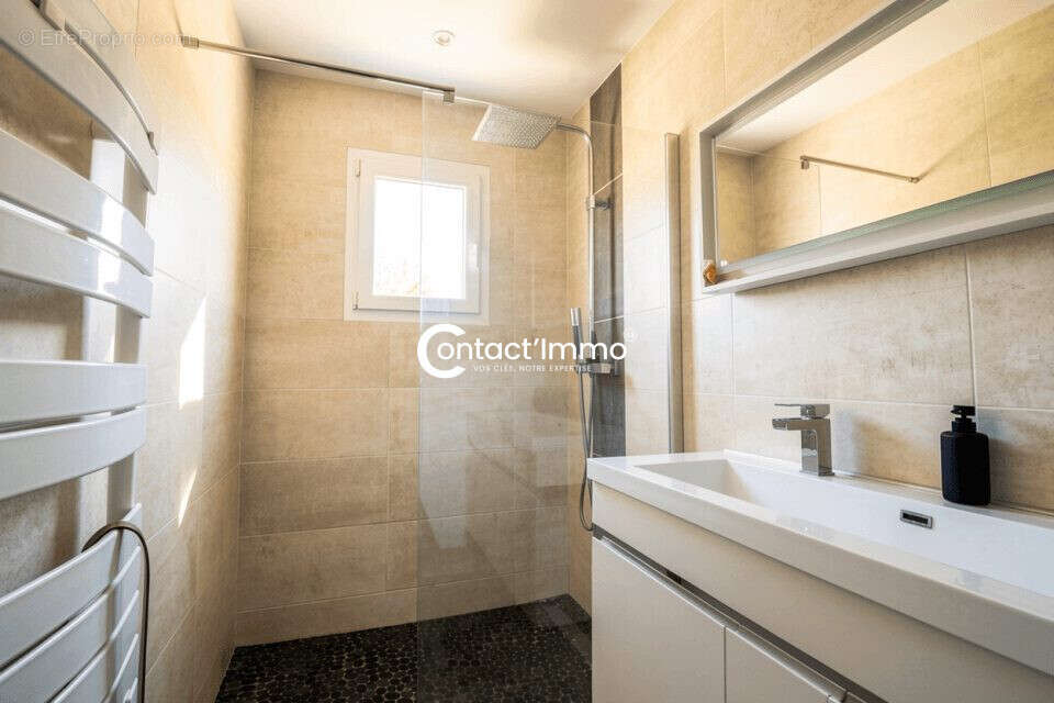 Maison 112 m² à Joze  - photo 8
