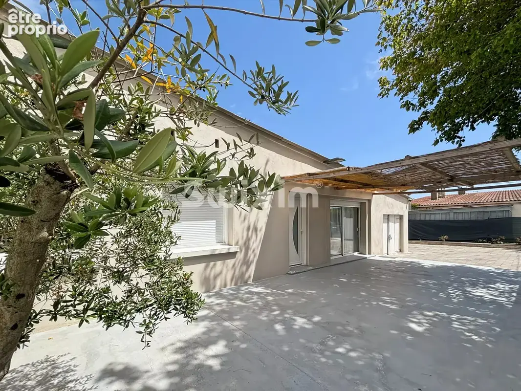 Photo Maison à Ancone au prix de 245 000€