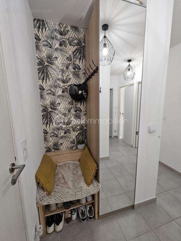 Appartement à LE MUY